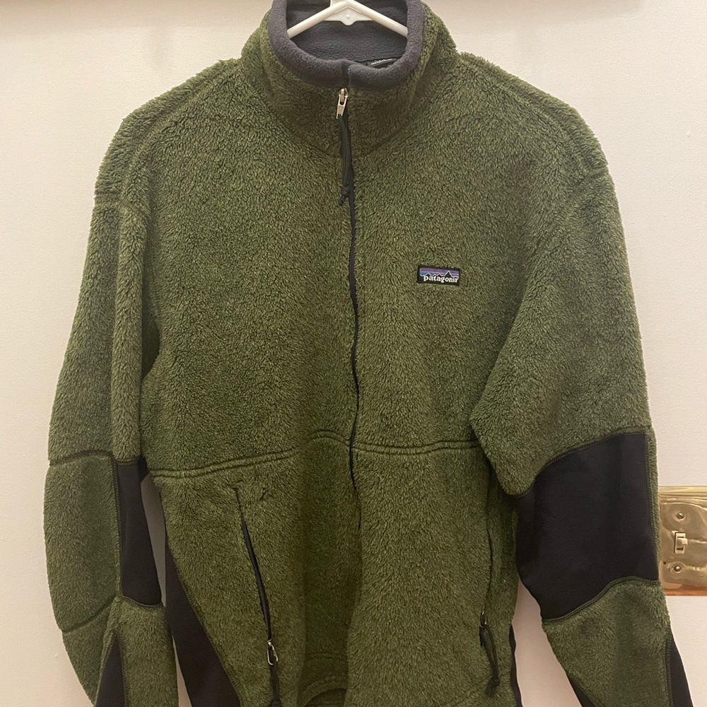 Patagonia Mens Renegade fleece jacket. Medium M. Green. EUC. Made in the USA!
